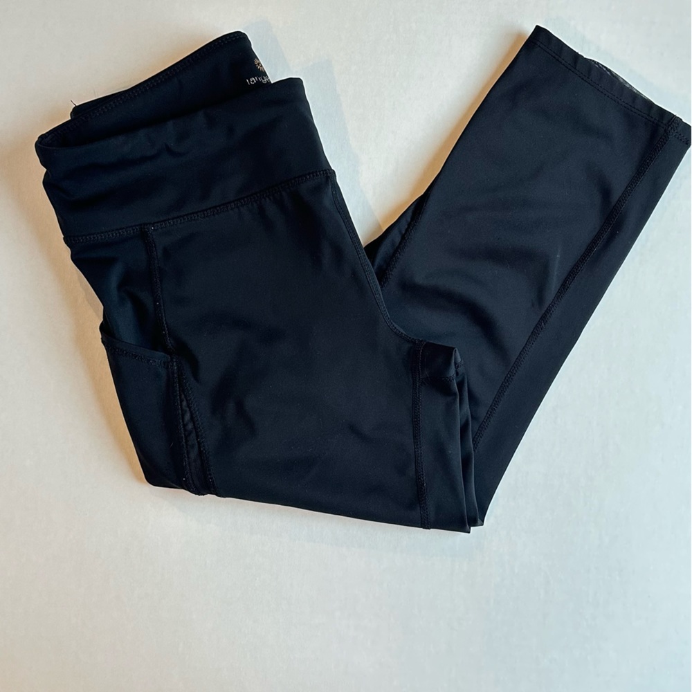 Tangerine Brand black leggings. Size Medium.